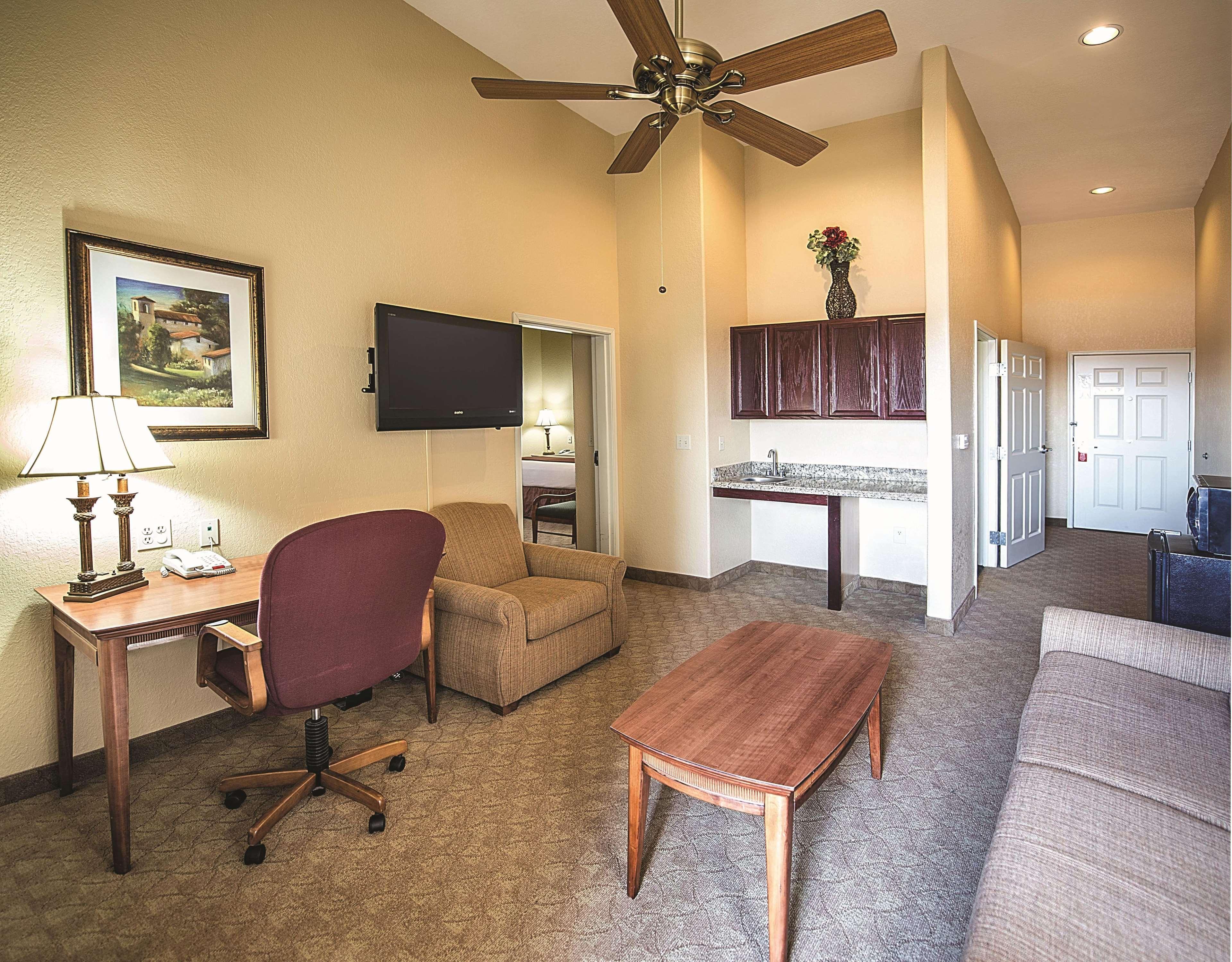 La Quinta By Wyndham Marble Falls Exterior foto